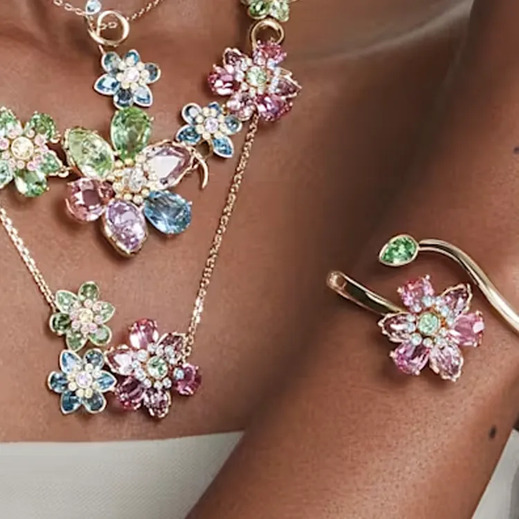 Swarovski Idyllia Bangle-4