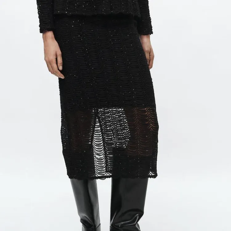 ZARA Casual Long Skirts Women's Black Gold-1