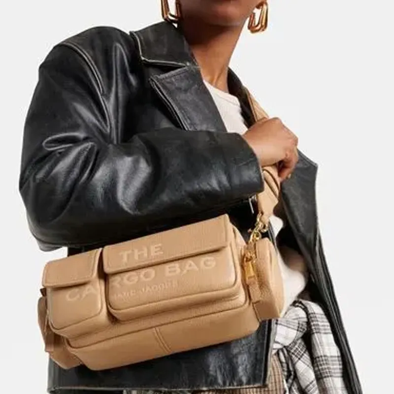 MARC JACOBS Leather Handheld Portable Crossbody Bag Shoulder Bag Unisex Camel-3