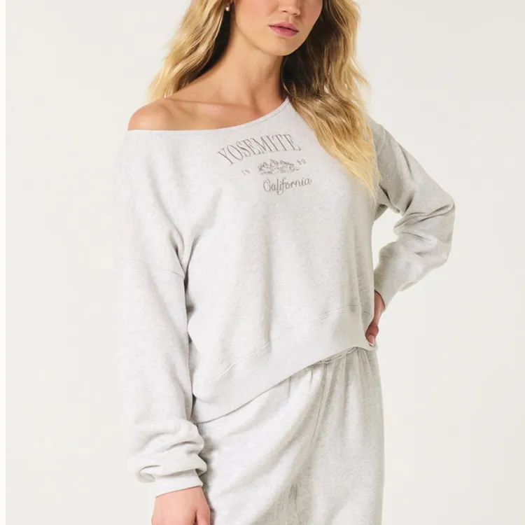 Hollister Sweatshirts Women's-2