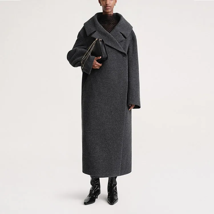 TOTEME Notched-Lapels Double-Breasted Coat-2