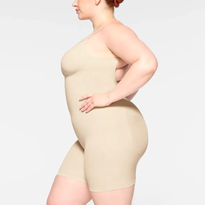 SKIMS SEAMLESS SCULPT LOW BACK MID THIGH BODYSUIT Bodysuits Women's Sand/Sand-3
