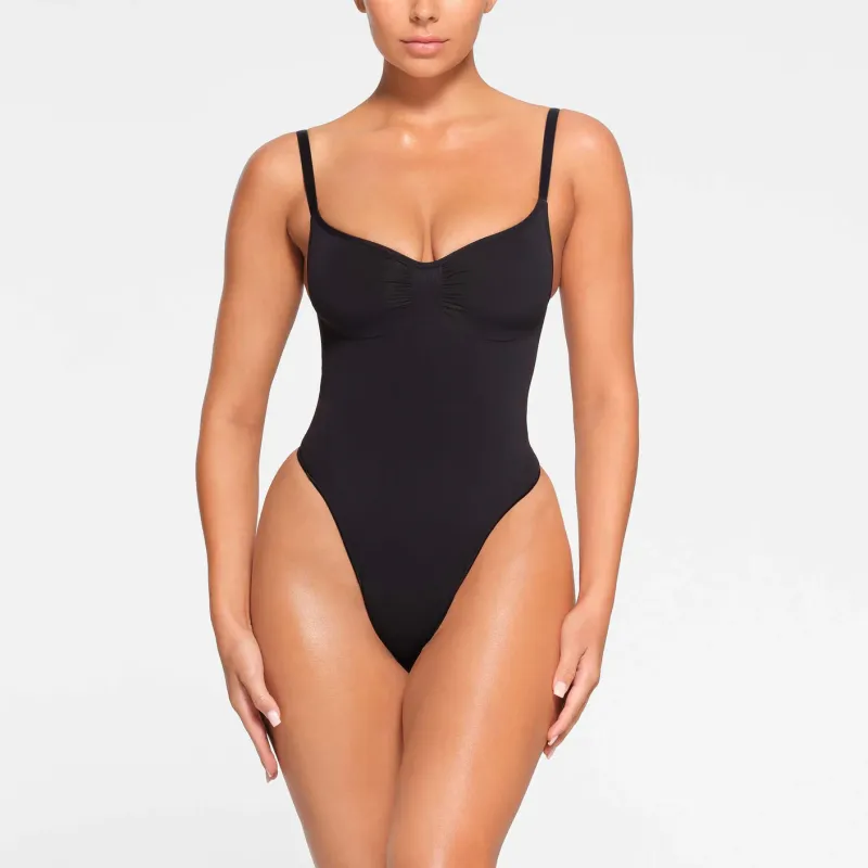 SKIMS SEAMLESS SCULPT PETITE THONG BODYSUIT Bodysuits Women's ONYX/Onyx-1