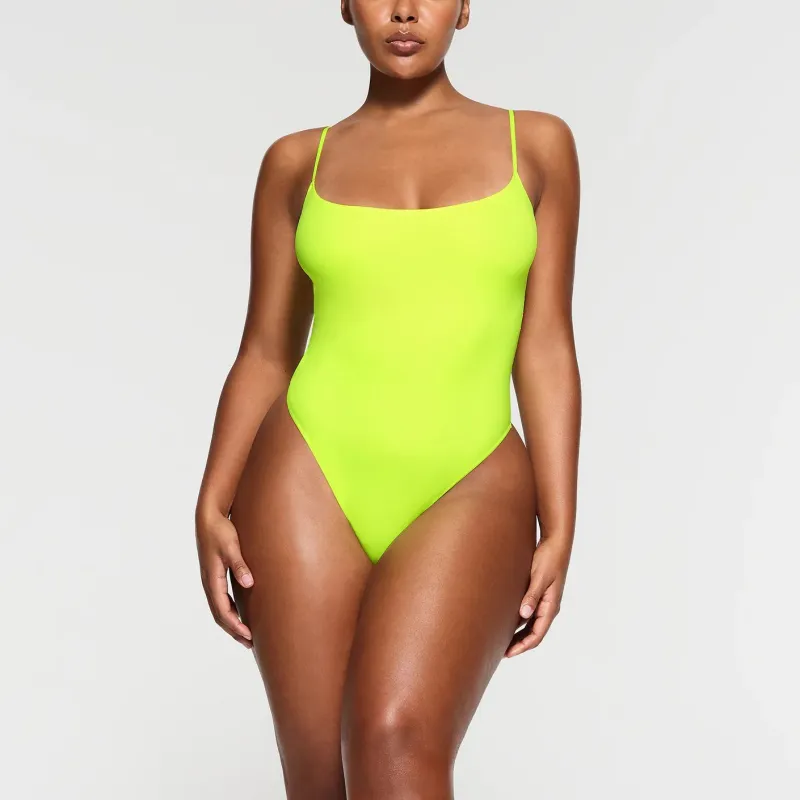 SKIMS FITS EVERYBODY CAMI BODYSUIT Bodysuits Women's Green Highlighter/Green Neon Pen-1