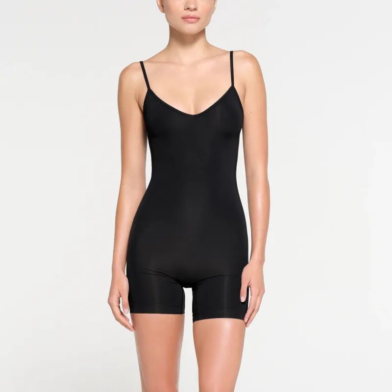 SKIMS SOFT SMOOTHING SEAMLESS CAMI ONESIE Bodysuits Women's ONYX/Onyx-1