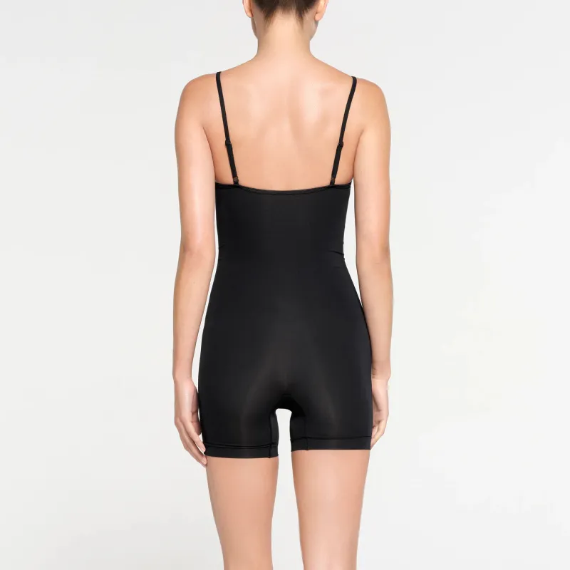 SKIMS SOFT SMOOTHING SEAMLESS CAMI ONESIE Bodysuits Women's ONYX/Onyx-2