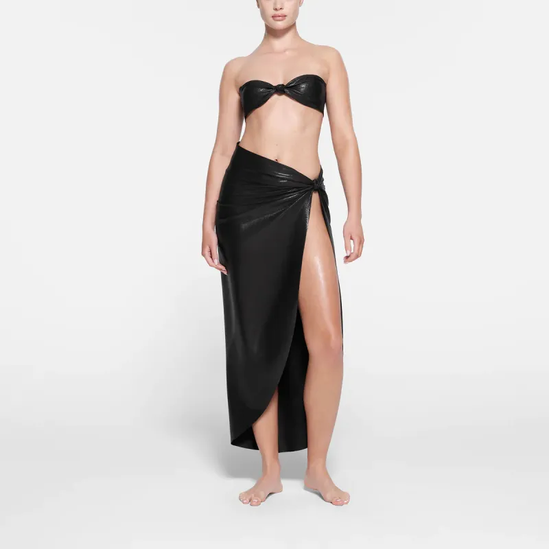 SKIMS LIQUID SHINE SWIM SARONG SKIRT Swim Dresses & Skirts Women's ONYX/Onyx-1