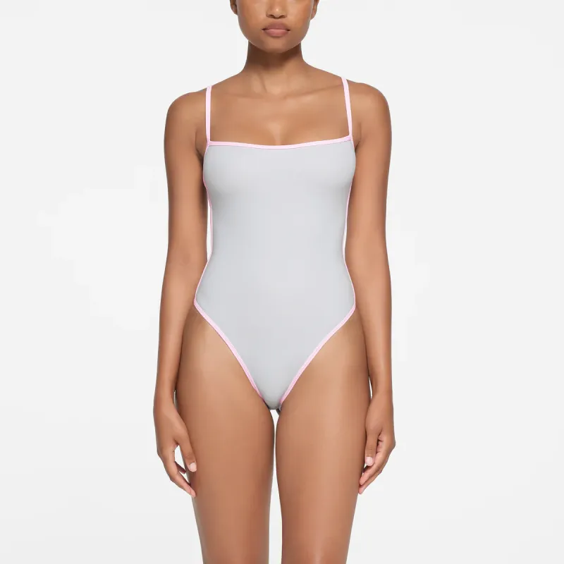 SKIMS FITS EVERYBODY CONTRAST TRIM SCOOP NECK BODYSUIT Bodysuits Women's Platinum/Gold-1