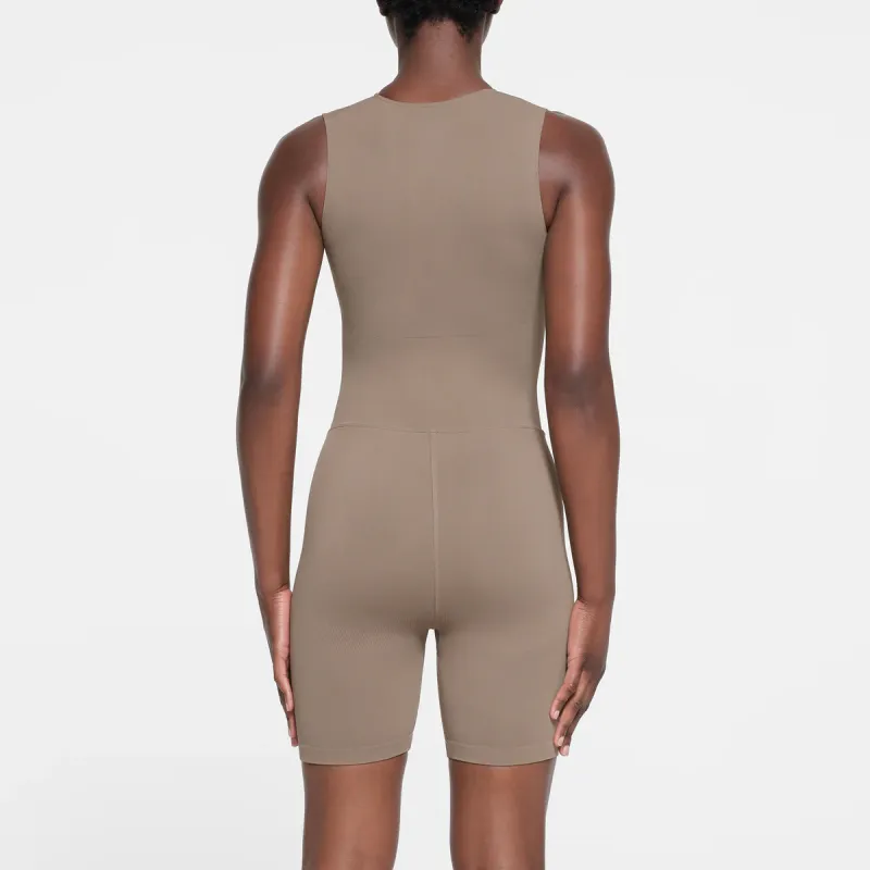 SKIMS CONTOUR NYLON ZIP FRONT ONESIE Bodysuits Women's TRUFFLE/Truffle Color-3