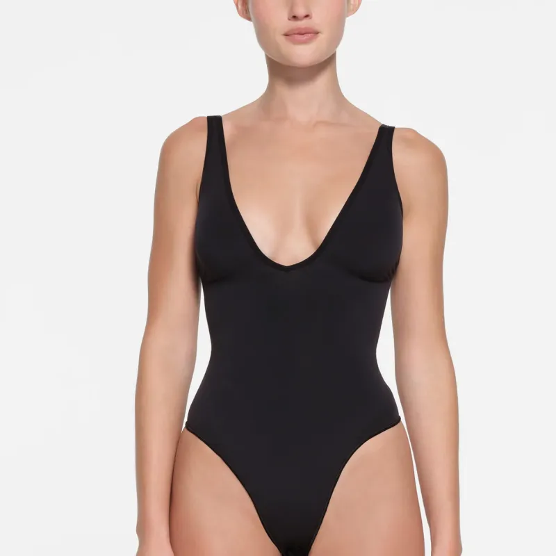 SKIMS SEAMLESS SCULPT DEEP PLUNGE THONG BODYSUIT Bodysuits Women's ONYX/Onyx-1