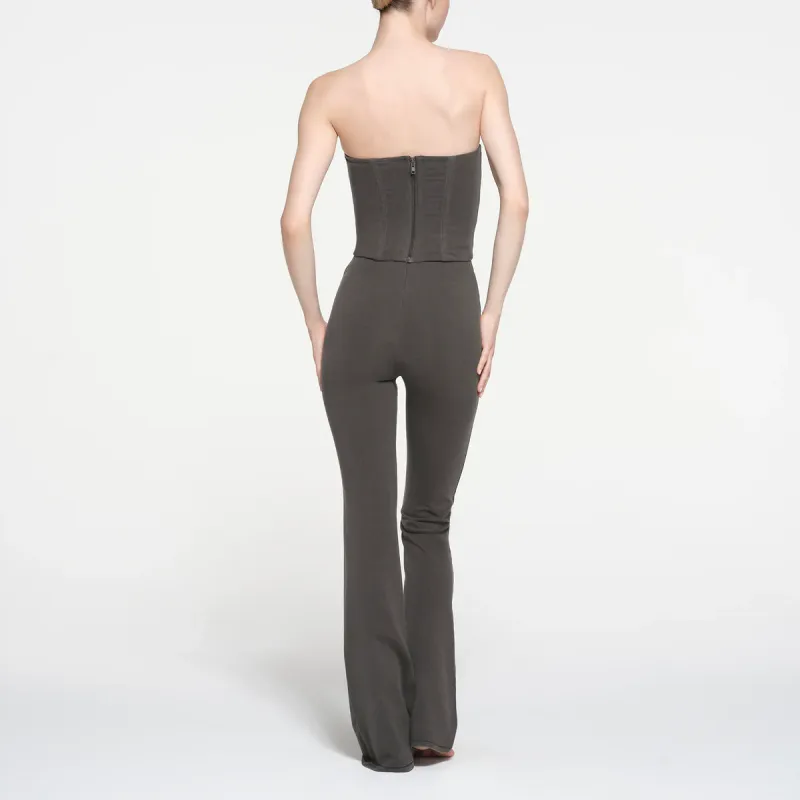 SKIMS SS24 Summer Collection OUTDOOR HIGH-WAISTED FLARE LEGGING Casual Pants Women's Washed Onyx/Washable Agate-3