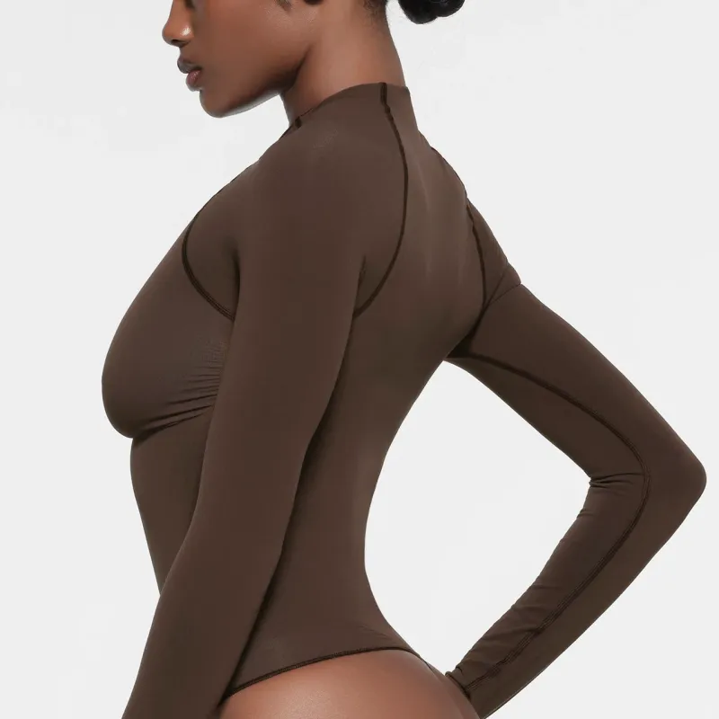 SKIMS SEAMLESS SCULPT ZIP FRONT LONG SLEEVE THONG BODYSUIT Bodysuits Women's ESPRESSO/Dark Coffee Color-2