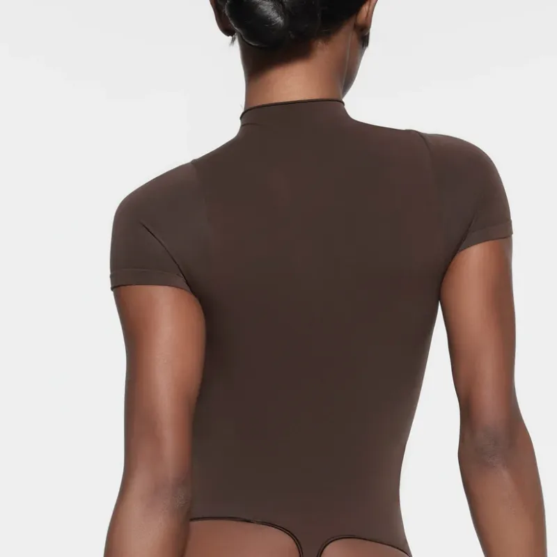 SKIMS SEAMLESS SCULPT ZIP FRONT T SHIRT THONG BODYSUIT Jumpsuit Women's ESPRESSO/Dark Coffee Color-2