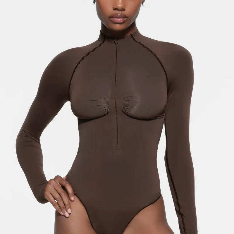 SKIMS SEAMLESS SCULPT ZIP FRONT LONG SLEEVE THONG BODYSUIT Bodysuits Women's ESPRESSO/Dark Coffee Color-1