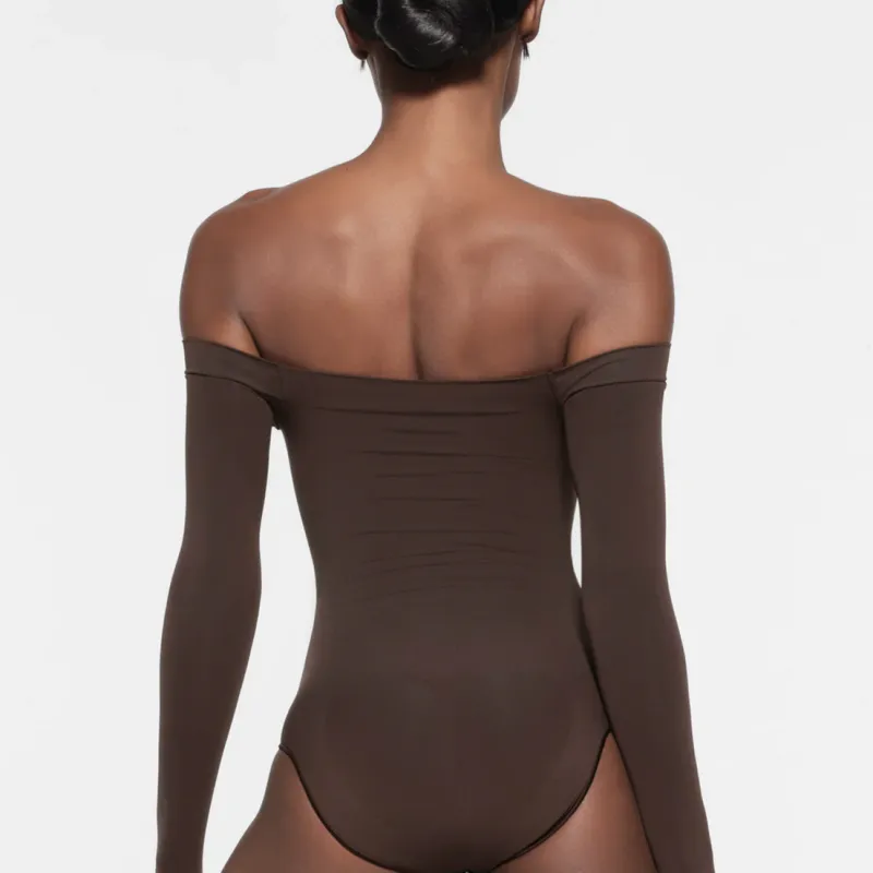 SKIMS SEAMLESS SCULPT OFF THE SHOULDER BRIEF BODYSUIT Bodysuits Women's ESPRESSO/Dark Coffee Color-2