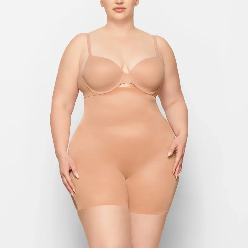 SKIMS SIMPLY BARE MID THIGH SHORT Shapewear Bottom Women's CLAY/Clay-1