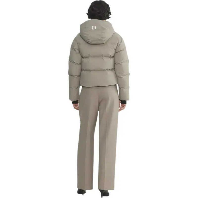 ARITZIA The Super Puff2OTM Shorty - RainstopTM Down Jacket Women's Modern Taupe/Modern Taupe-1