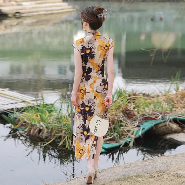Red Colored Clothes Cheongsam Women's March Spring Flowers-1