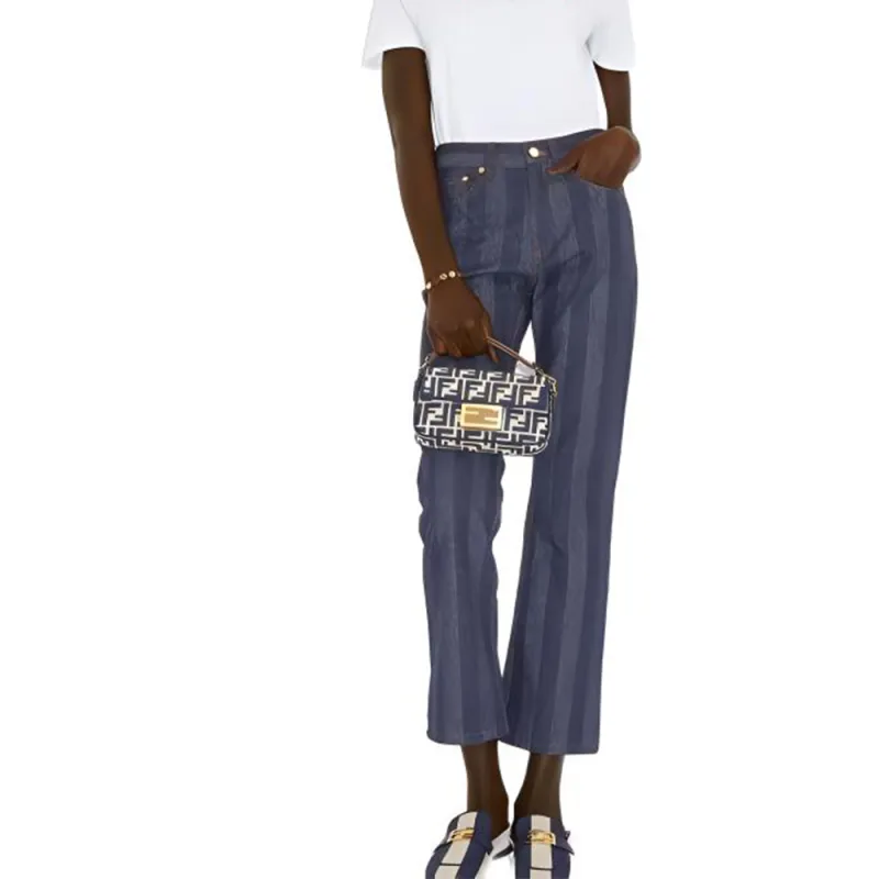 FENDI Logo Detailed Crewneck T Shirt-7