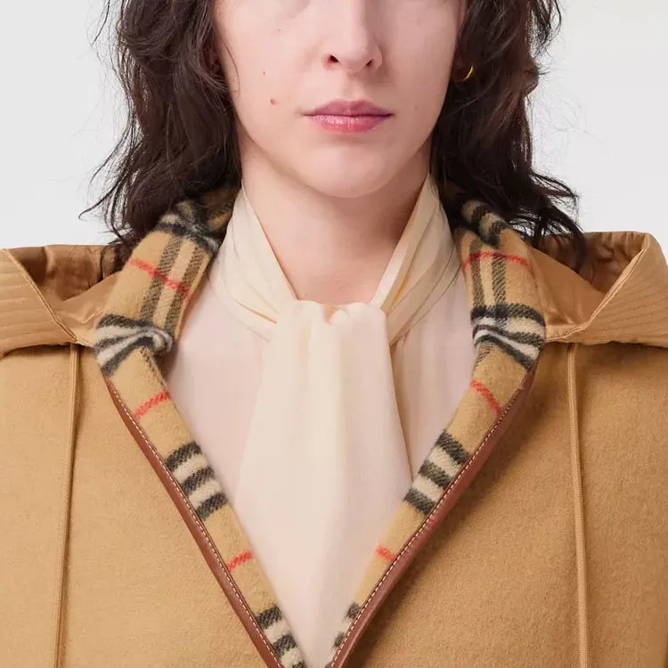 Burberry SS22 Cloaks Women's Archive Beige-4