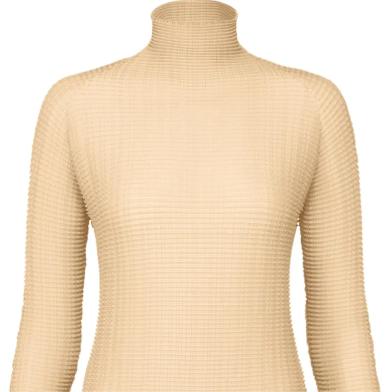 ISSEY MIYAKE Knitwear Women's Beige-1