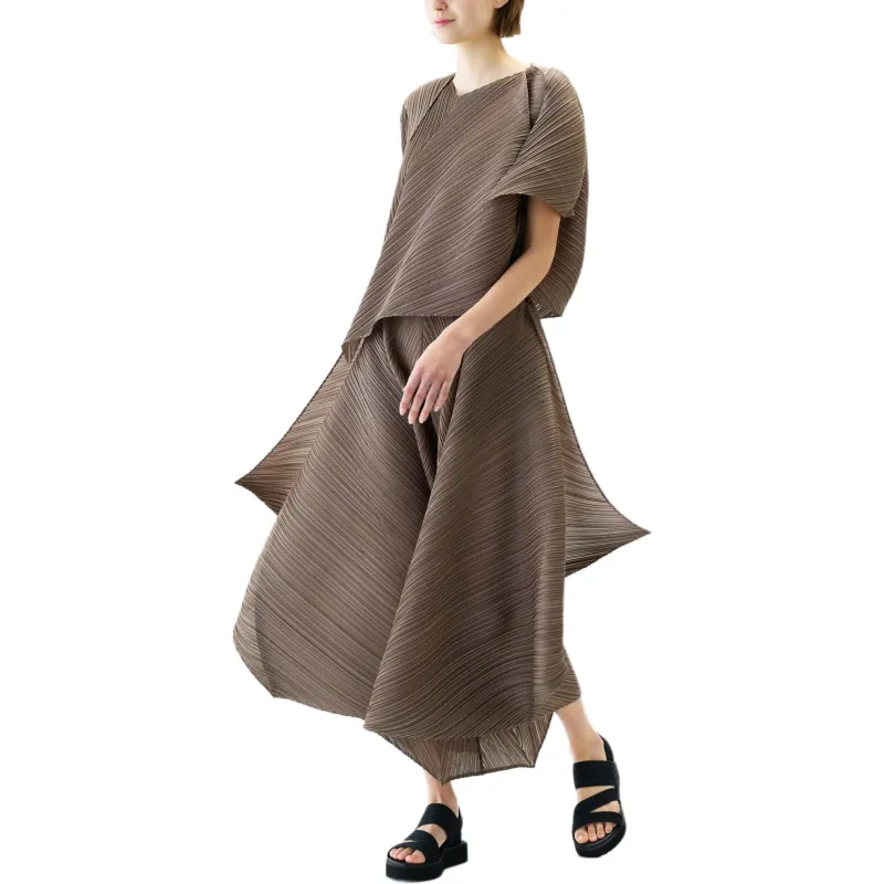PLEATS PLEASE ISSEY MIYAKE T Shirt Women's Gray Brown-3