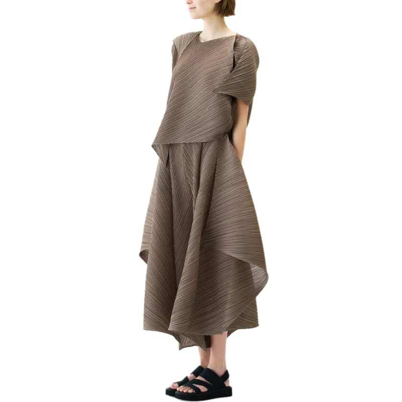 PLEATS PLEASE ISSEY MIYAKE T Shirt Women's Gray Brown-4