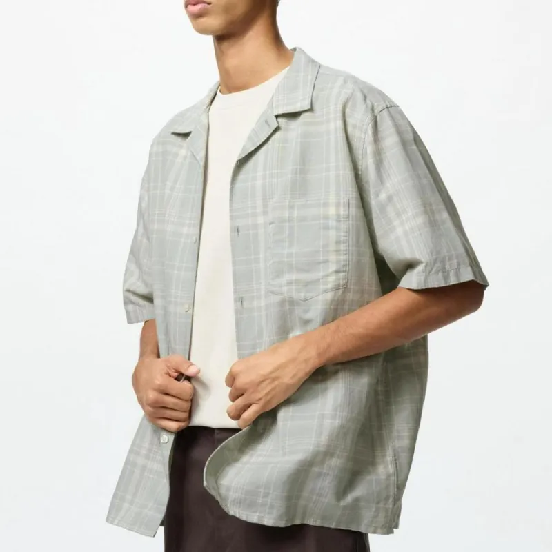 UNIQLO Shirt Unisex Light Green-3