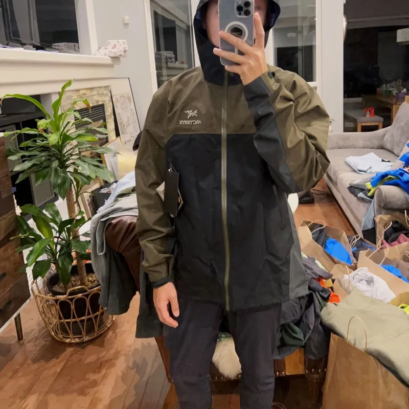 Arcteryx BETA Waterproof, Windproof, And Breathable Windbreaker Jacket Men's Green-5