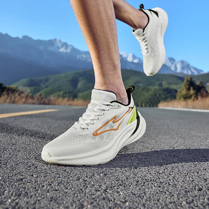 Erke Wind Chase 2.0 V2 Cushioned Wear Resistant Breathable Low Top Sprint Running Shoes Men's White Green-5