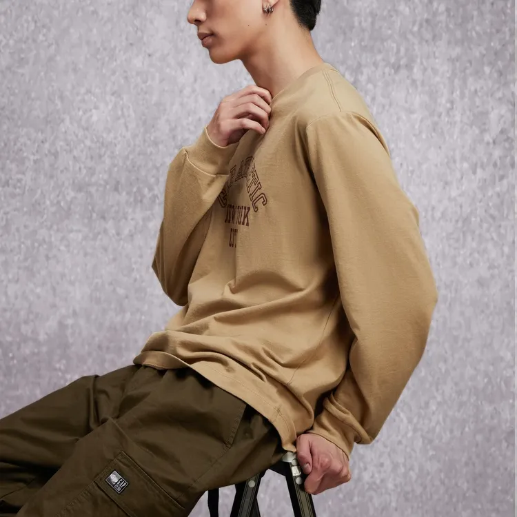 GAP T-Shirts Men Brown-3