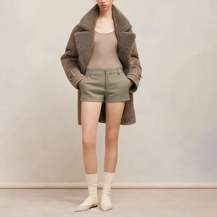AMIPARIS Tailored cut Wool Shorts-1