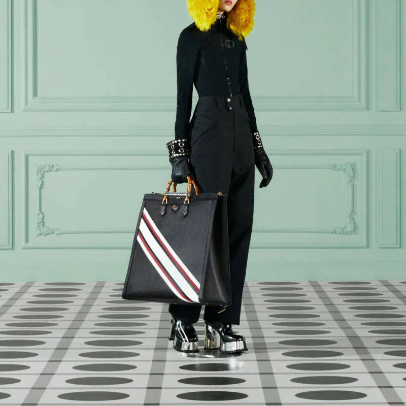 GUCCI Interlocking G Logo Cropped Jacket-3