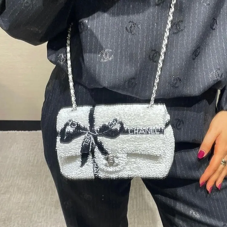 CHANEL Metal Shoulder Bag, Crossbody Bag Women's White-5
