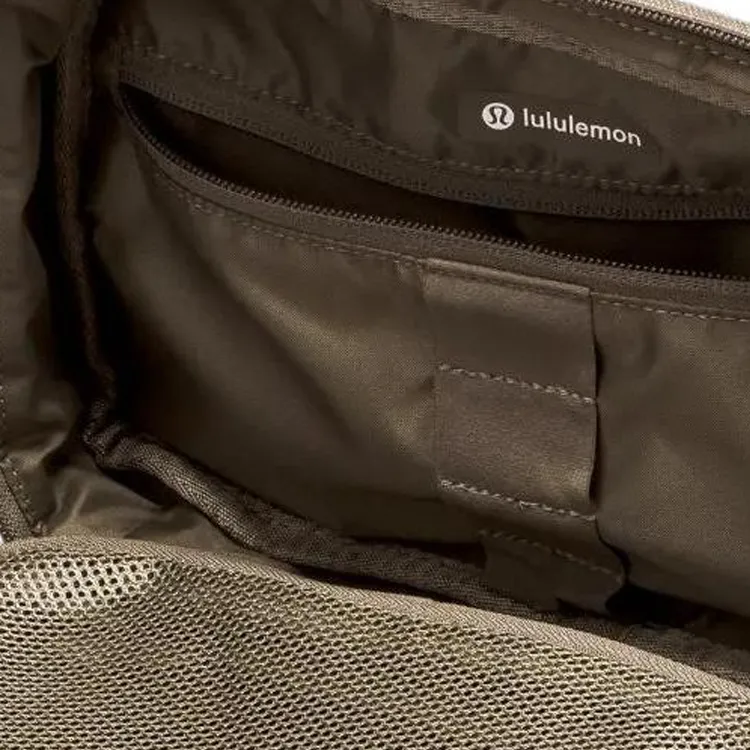 Lululemon Water-Resistant Fabric Toiletry Bags Storage Bags Unisex Brown-3