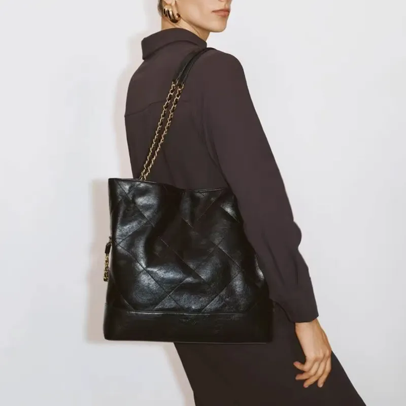 URBAN REVIVO Artificial Leather Tote Bag, Shopping Bag, Shoulder Bag Tubas Women's Black-4