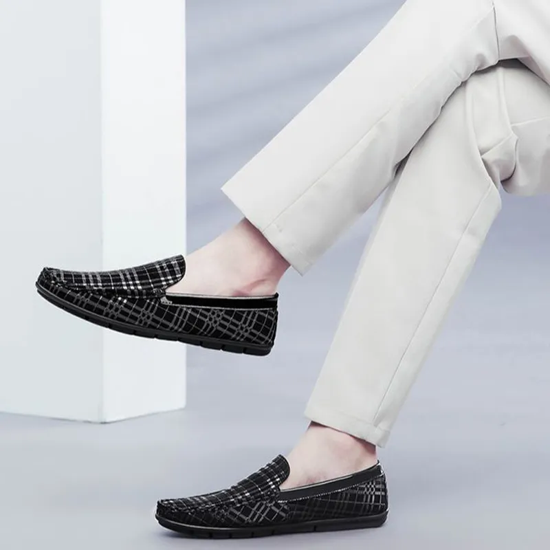 Mansion bull Gommino Loafers Unisex Black/Red-6