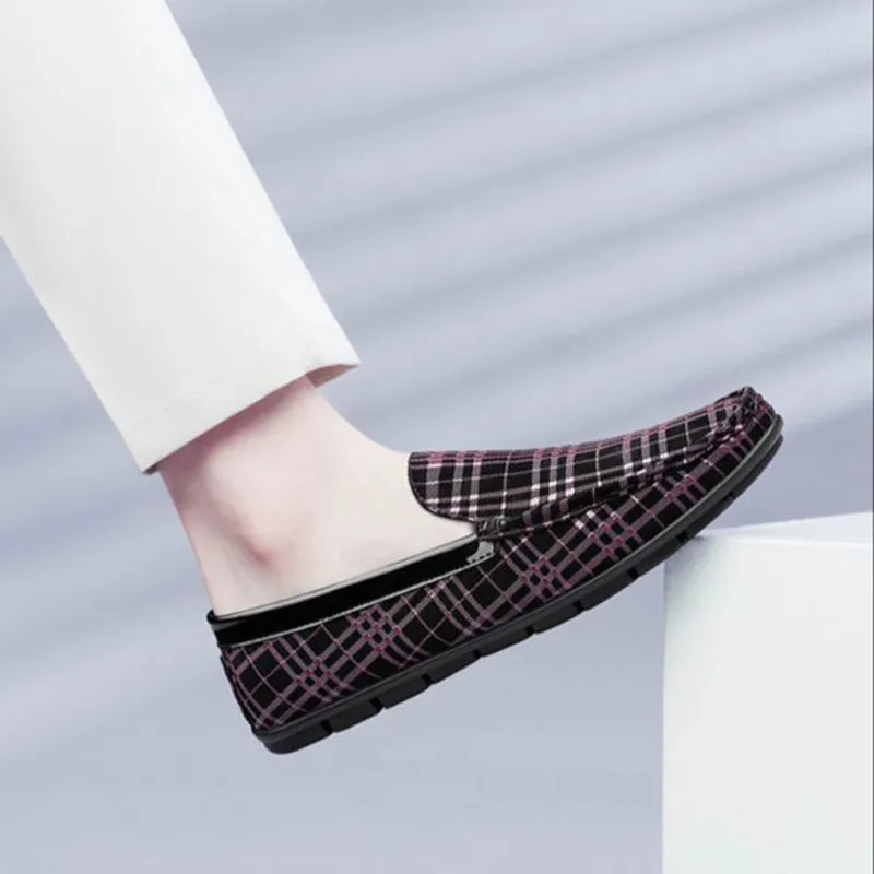 Mansion bull Gommino Loafers Unisex Black/Red-13