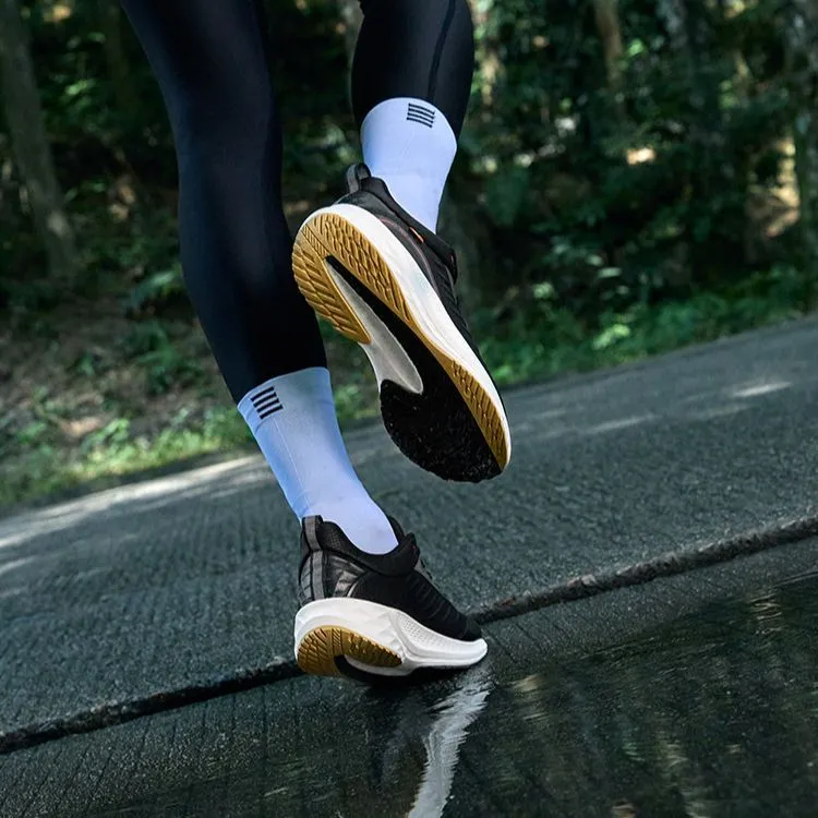 361° Rain Block 6.0 Cushioned Anti-Slip Wear-Resistant And Water-Resistant Low-Top Running Shoes Men's Black White-7