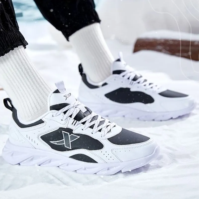 XTEP Abrasion Resistant Lightweight Thermal Low Top Running Shoes Men's White Black-8
