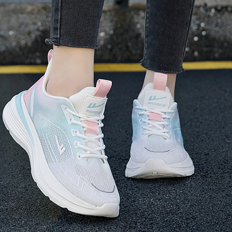 Warrior Abrasion Resistant Low Top Running Shoes Women's White Moon Pink-4