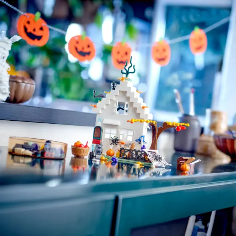 LEGO Holiday Limited Edition, Free Gift Set Included 2023 Halloween GWP Building Bag Building Blocks 118 Pcs 40608-2