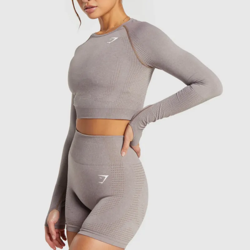 GYMSHARK T Shirt Women's Warm Taupe Mud Gray-2