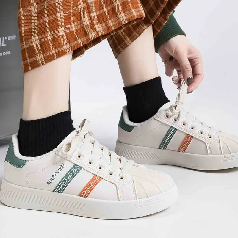 RENBEN Warm Water Resistant Wear Resistant Lightweight Low Top Skateboard Shoes Women's Beige Green-6