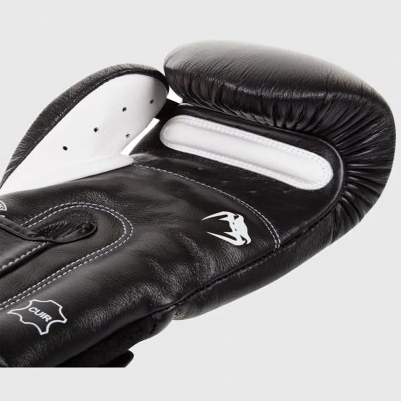 VENUM Boxing Gloves-2