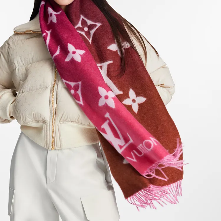 LOUIS VUITTON Reykjavik Gradient Scarf-3