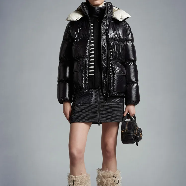 Moncler Women's Abbaye Short Down Jacket Black-6