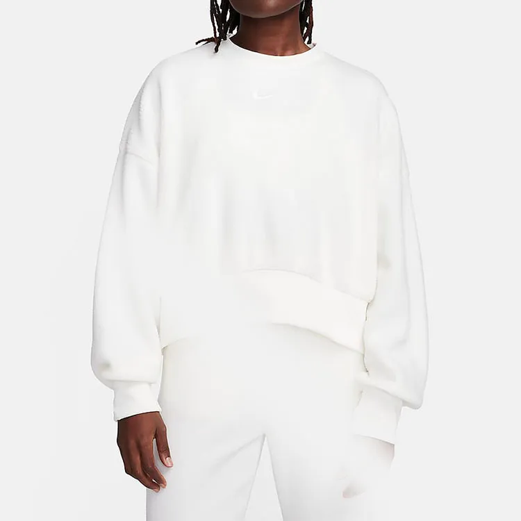 Nike Sportswear Plush Women's Oversized Crew-Neck Mod Crop Sweatshirt-3