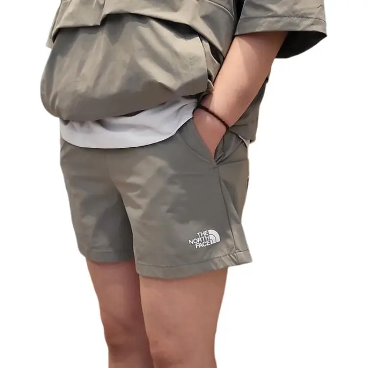 THE NORTH FACE Casual Shorts Unisex Light Green-3