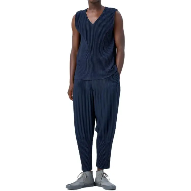 ISSEY MIYAKE Tank Tops Men Marine Blue-2